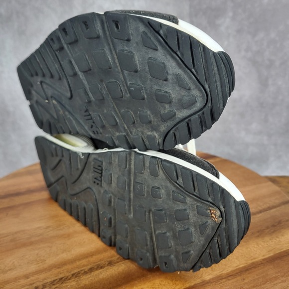 Nike Air Max 90 Running Shoes Mens 9 White Volt Sneakers Trainers CZ1846-100‎ - Picture 11 of 12